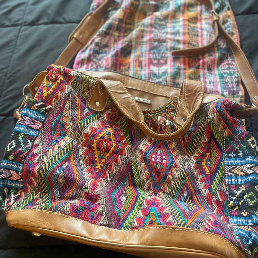 TIA SADIE convertible day bag-backpack to tote.